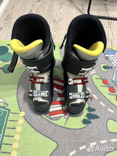 Горнолыжные ботинки