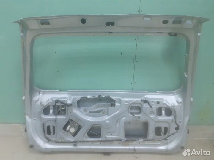 Крышка багажника задняя Mitsubishi Pajero Sport