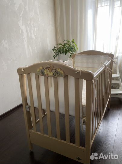 Детская кроватка