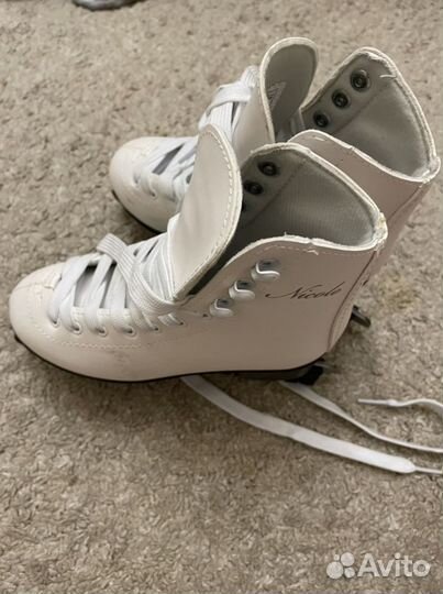 Коньки фигурные для девочки