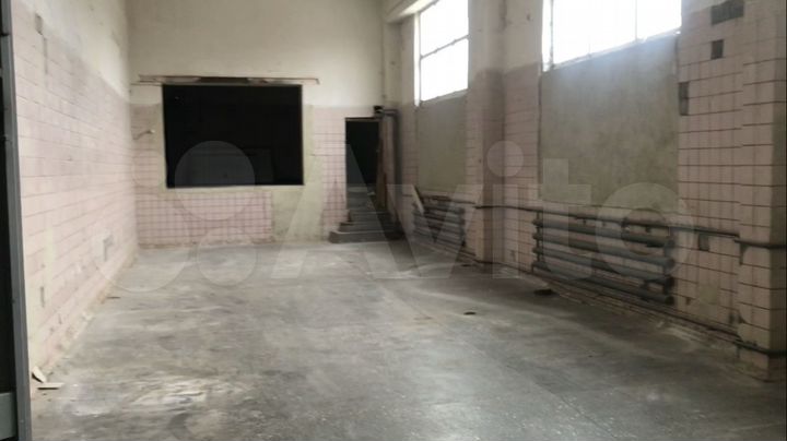 Склад, 1800 м²