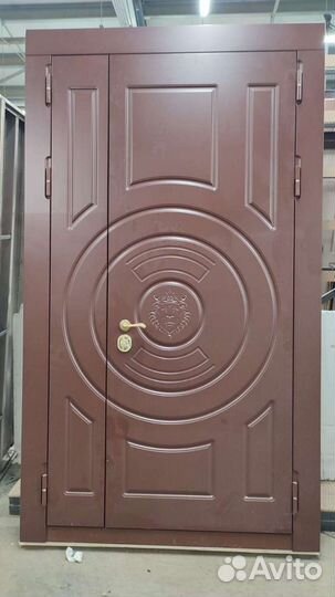 Дверь входная металлическая в дом