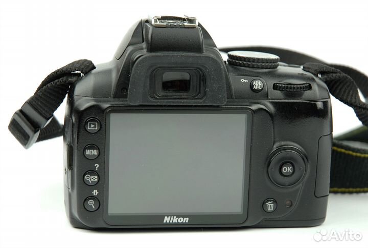 Зеркальный фотоаппарат Nikon D3000