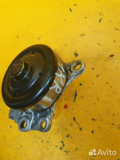 Помпа водяная насос тойота toyota 1.0 1KR-FE 1krfe