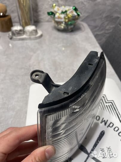 Габарит Toyota hilux surf 185 левый