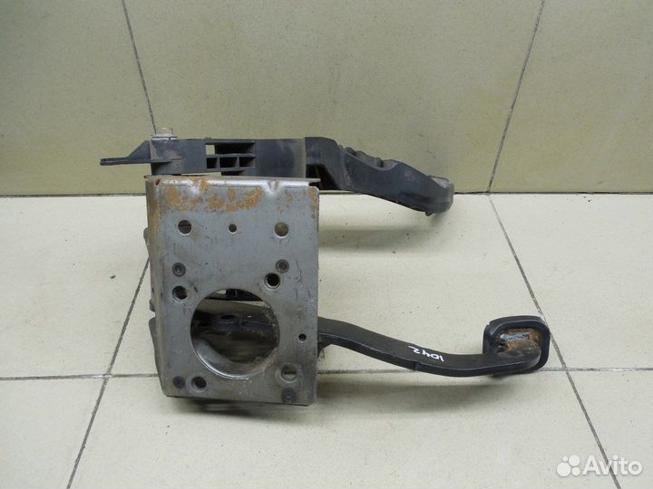 Блок педалей Fusion 2002-2012