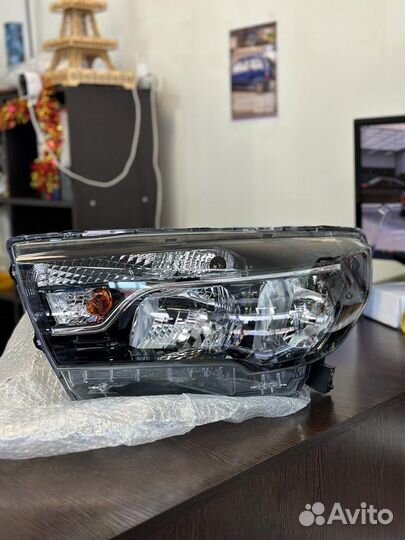 Передние фары веста оригинал