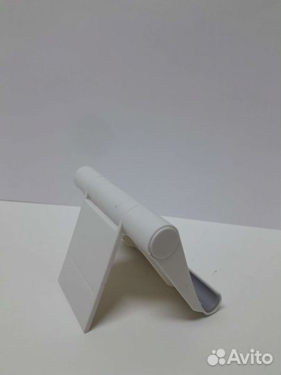 Пластиковая подставка для телефона