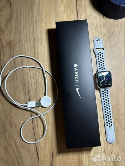 Apple watch se 44 mm nike