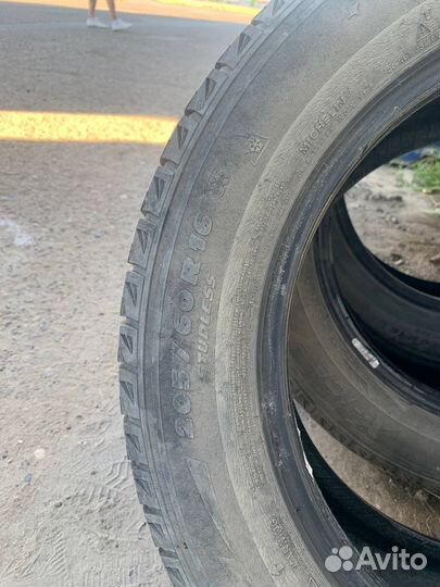 Michelin X-Ice XI2 205/60 R16