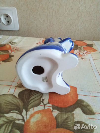 Собака. Гжель