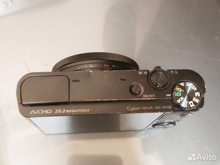 Цифровой фотоаппарат sony