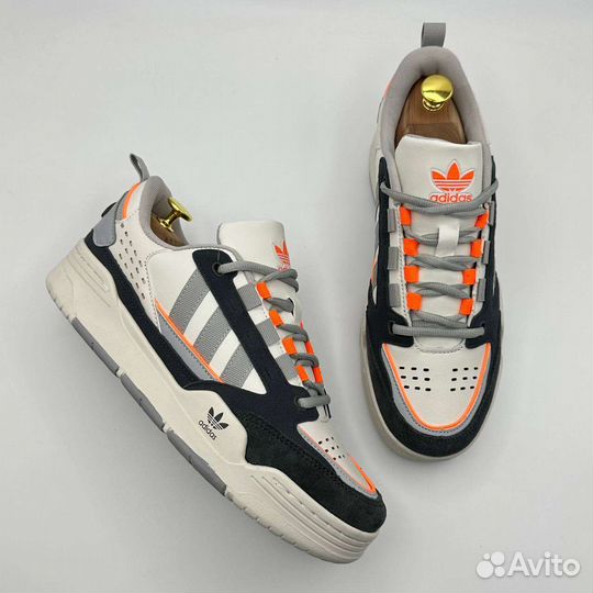Кроссовки Adidas