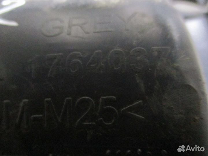 Кожух рулевой колонки Scania 1764037