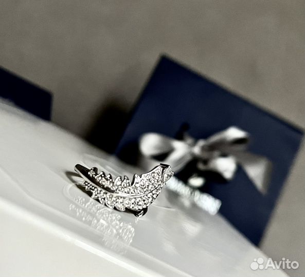 Новое Swarovski кольцо Nice 55 оригинал