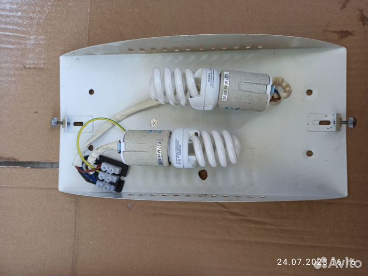 Настенный светильник бра