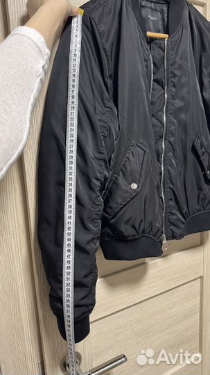 Куртка бомбер черная pull&bear