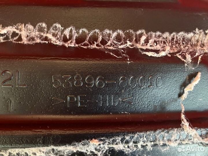 Подкрылок передний левый Toyota Land Cruiser