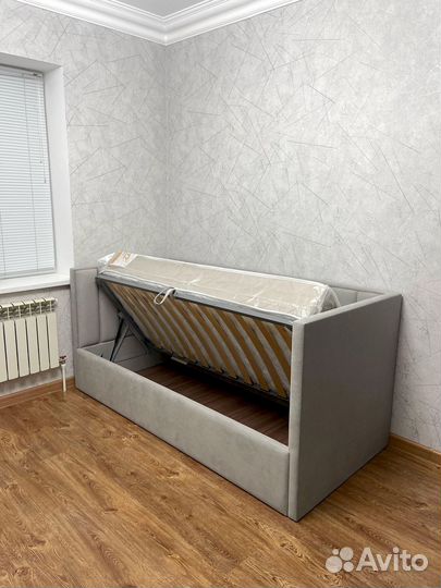 Кровать двухспальная в наличии и на заказ. Доставка