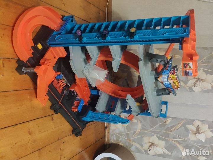 Трек хотвилс акула (парковка)