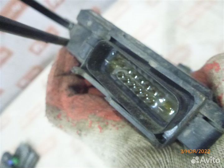 Стеклоподъемник передний правый Volkswagen Vento