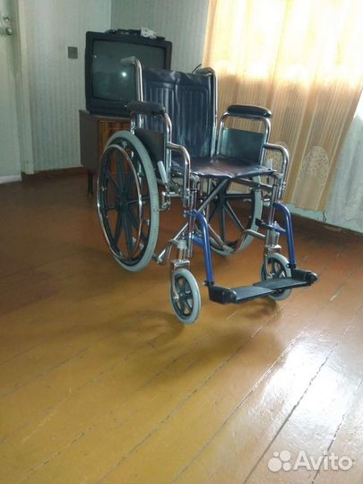 Инвалидная коляска