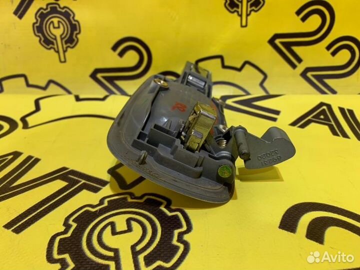 Ручка двери внешняя задняя правая Toyota Vista