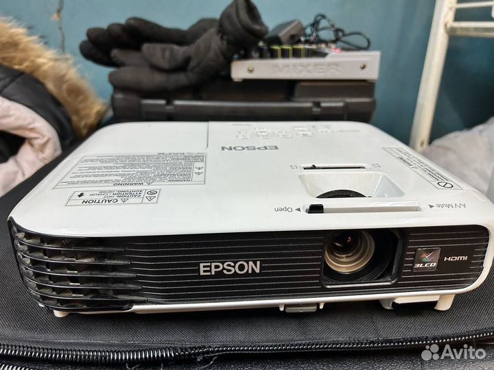 Проектор epson eb-s04