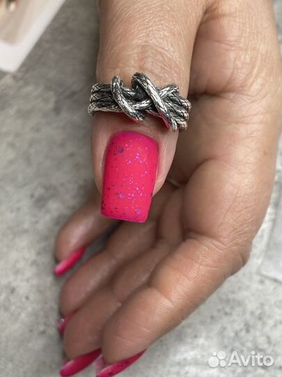 Мастер маникюра и педикюра