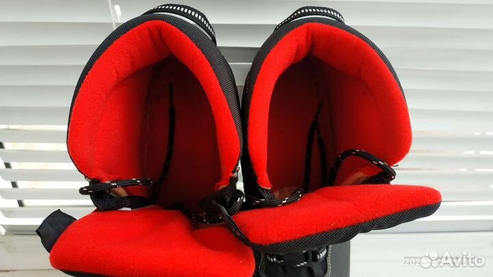 Лыжные ботинки