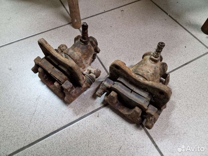 Задние суппорта Ауди 80 Б4 Передний привод