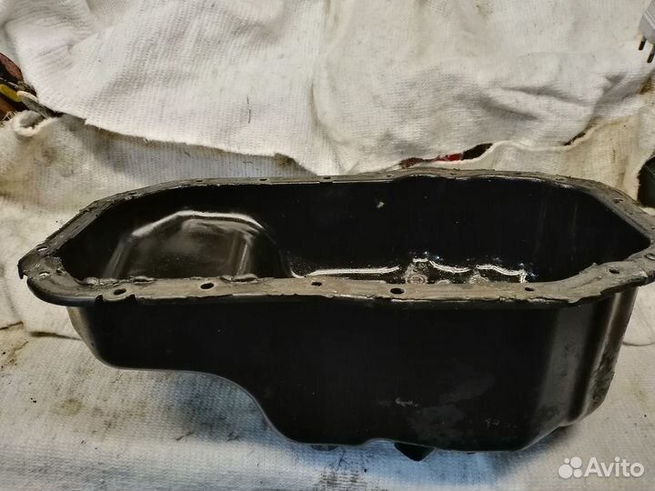 Масляный поддон VW Caddy 1.2 TSI cbza 03C103601BK