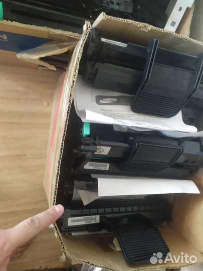 Картриджы и драм-юниты 2 коробки epson и др