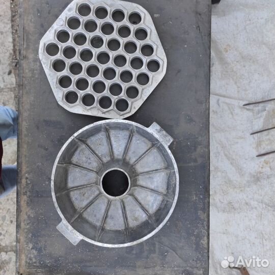 Форма для пельменей, вареников, кекса