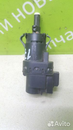 Датчик включения стоп сигнала Ford Focus 2 1.8