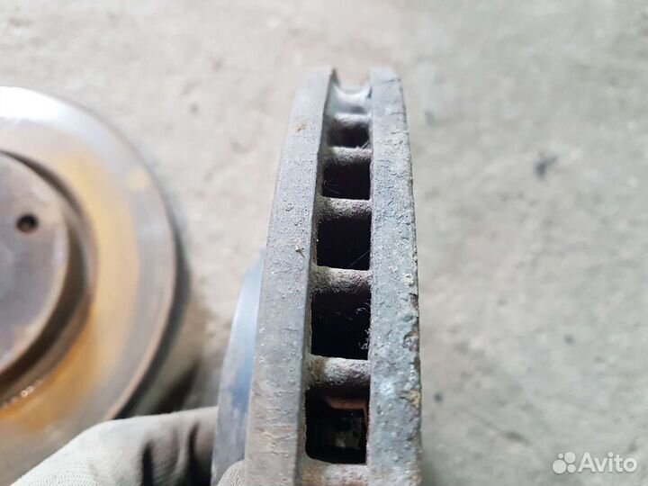 Диск тормозной Mitsubishi lancer 9