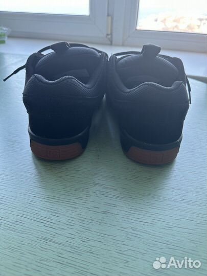 Dc shoes