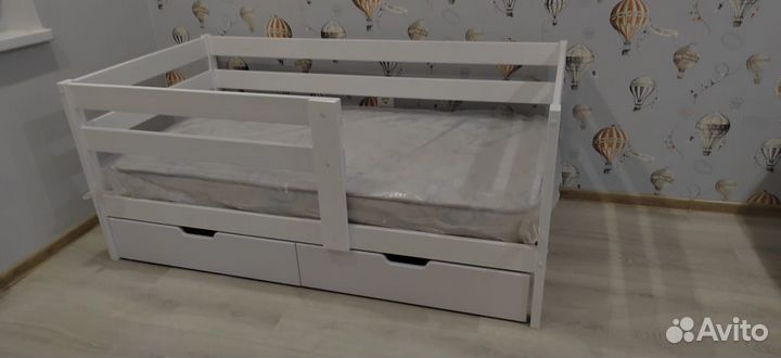 Детская кровать из массива березы