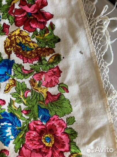 Павловопосадская шаль и платок