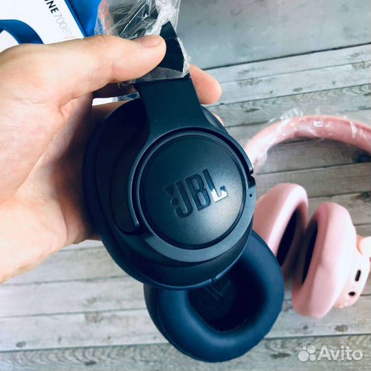 Беспроводные наушники jbl tune 700 Bt