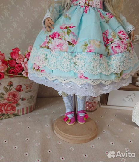 Кукла интерьерная