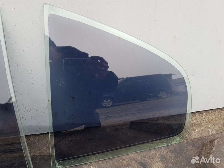 Форточка двери Skoda Octavia tour a4