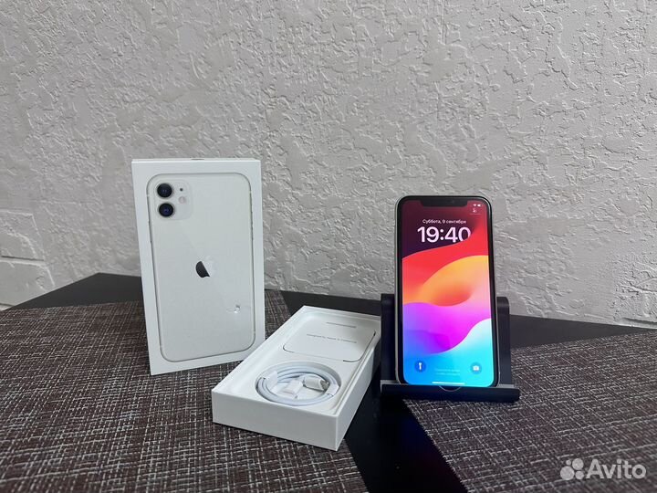 iPhone 11 128 Gb White Ростест