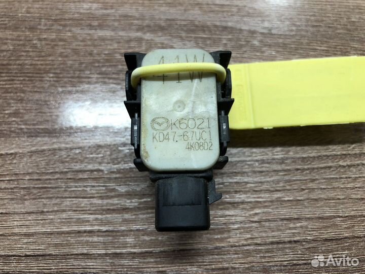 Датчик парковки средний Mazda 3 BM 2013-2017