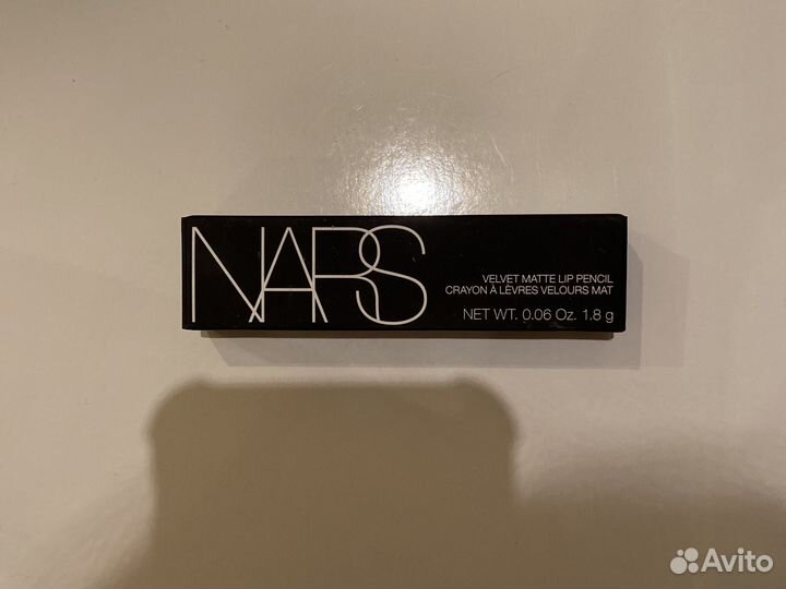 Матовый карандаш для губ Nars