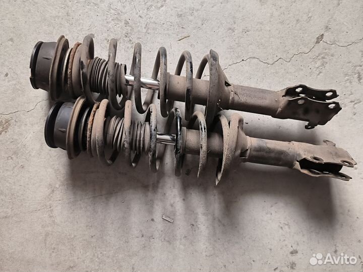 Стойки передние в сборе на passat b3/b4