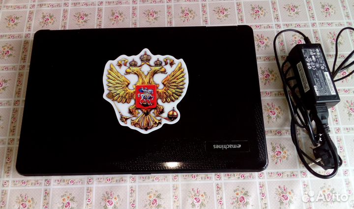 Ноутбук E-mechanics E525, Core 2 Duo T8300, 4Gb