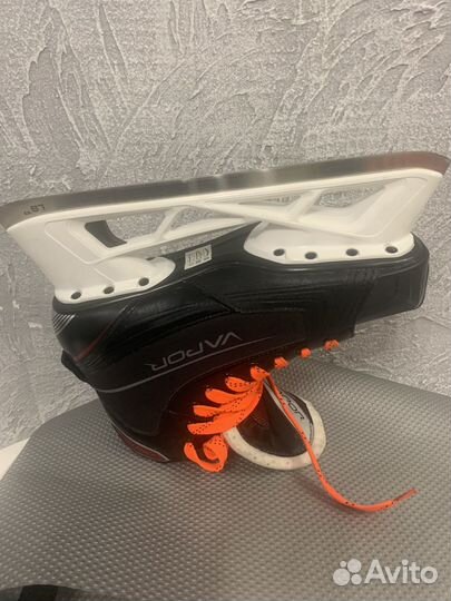 Коньки хоккейные вратаря