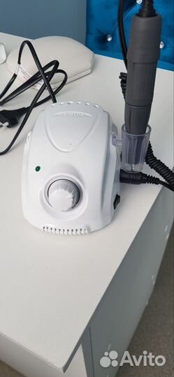 Машинка для маникюра и педикюра