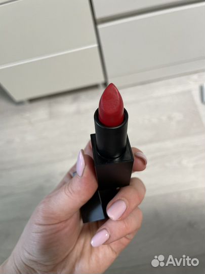 Помада RBG красная